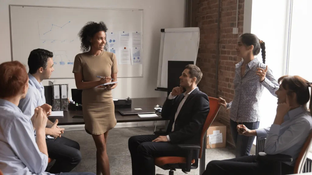 Online coach conducting group coaching sessions